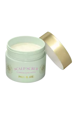 Le Gommage Cuir Chevelu Paul & Joe Beauté (240g), le soin détox pré-shampoing au sel de mer et à l'argile marine. 2